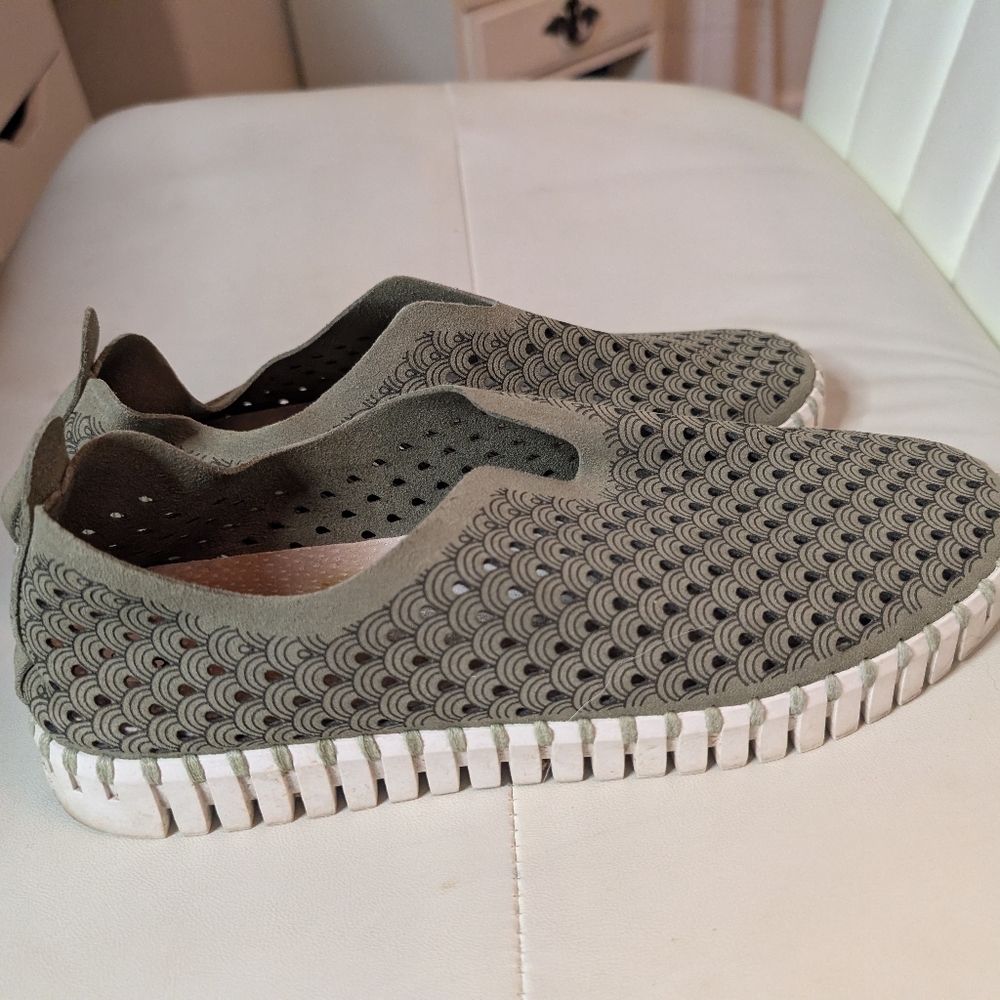 Ilse Jacobsen Tulip 139 Light Weight Slip On Shoes. Green Womens Size 41 / 10